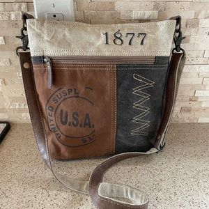 Myra Wenge shoulder bag